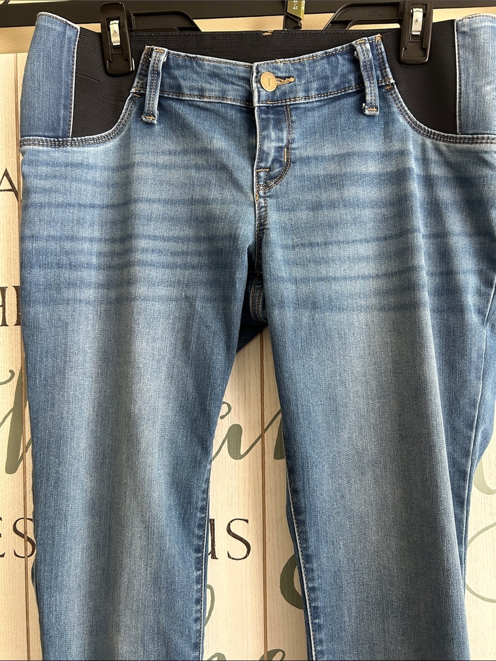 Isabel Maternity by Ingrid & Isabel jeans and jeggings bundle, size 6/28R - Picture 8 of 16